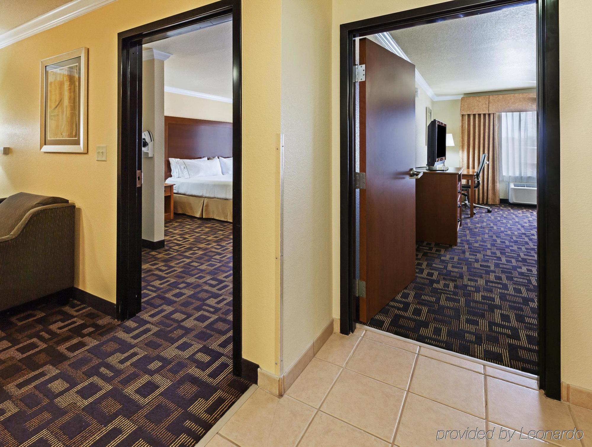 Holiday Inn Express & Suites Austin Nw - Lakeline By Ihg Exterior photo